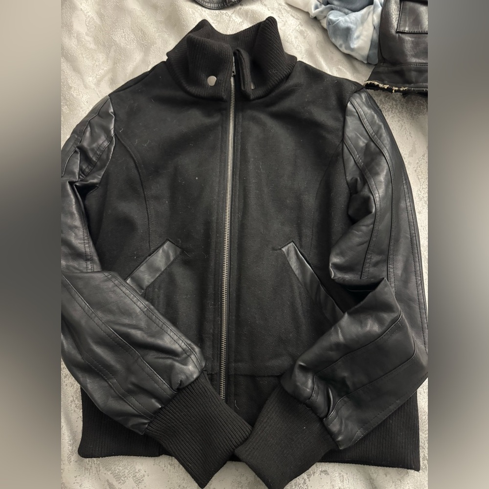 Vintage Havana bomber with leather details